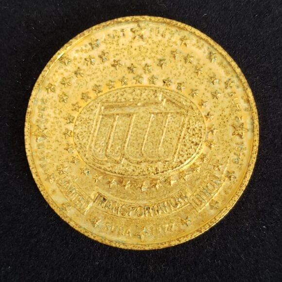 Vintage UTU Commemorative Medallion - Dated 1969 - Picture 2 of 9